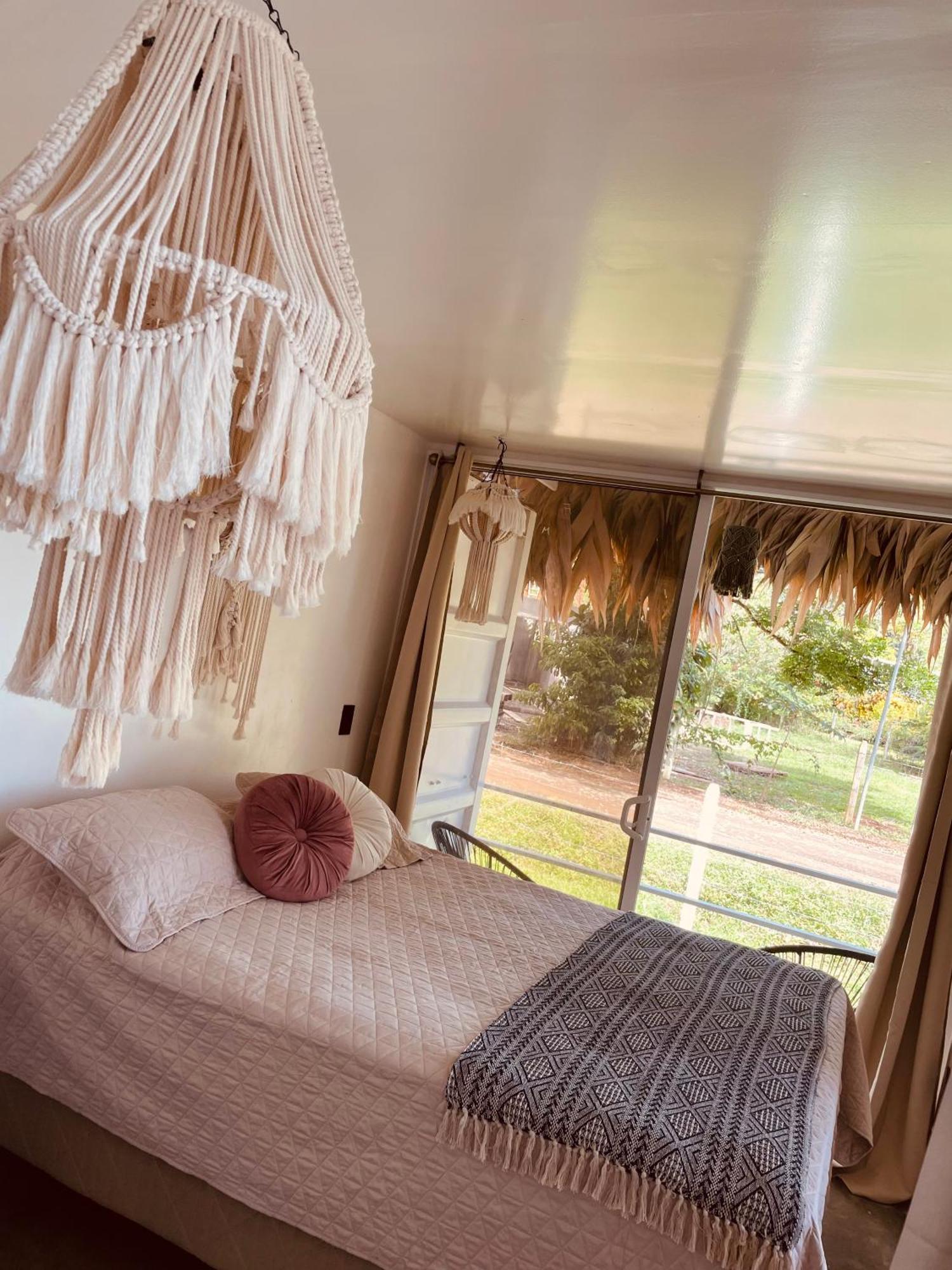Bed and Breakfast Casa Luce Puerto Viejo de Talamanca Екстер'єр фото